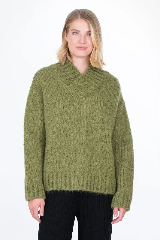 Kaamos Knit Sweater Green Open Front Closed Front Wrap Front