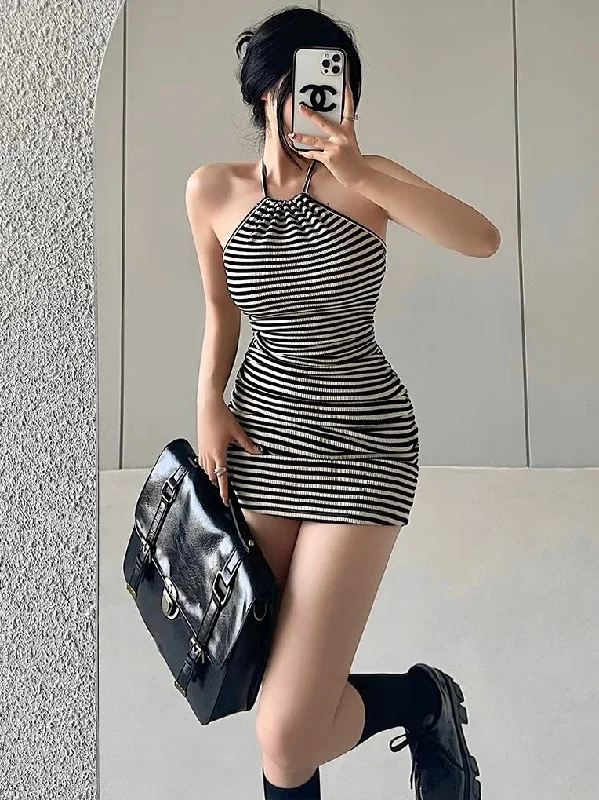 Lamia Striped Halter Neck Sleeveless Slim Pleated Mini Dress Stylish Sweetheart Neck Mini Dress