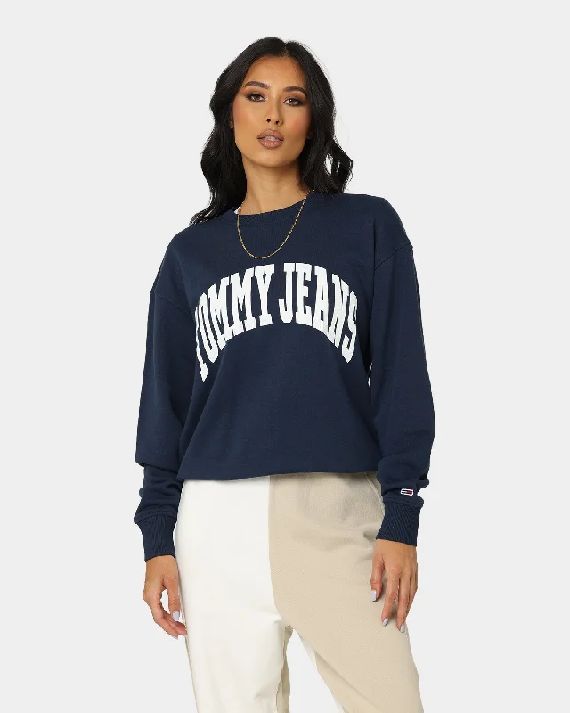 Tommy Jeans Women's College 1 Crewneck Twilight Navy Chic Ripped Jeans