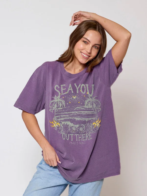 Sea You T-Shirt in Plum Asymmetrical Pockets Print