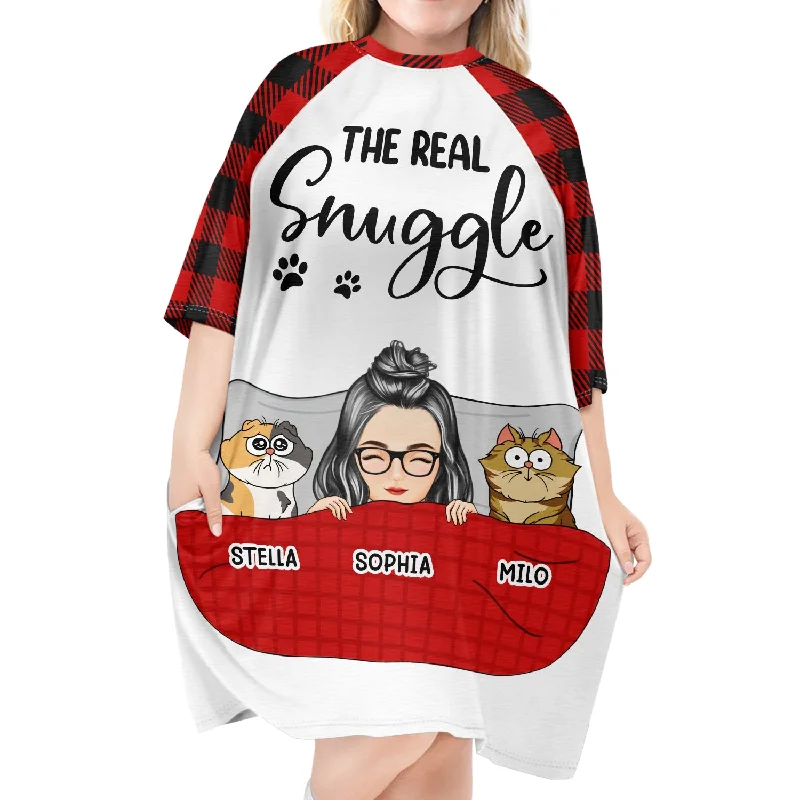 The Real Snuggle Cartoon Style - Gift For Cat Lovers, Cat Mom - Personalized Women's Sleep Tee Fleece Fabric Down Fabric Feather Fabric