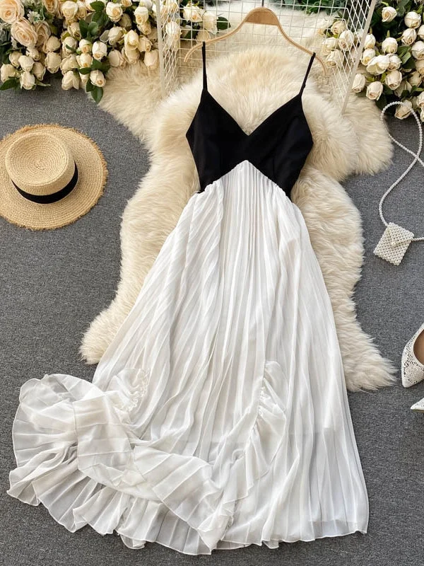 Black and White Flowing Maxi Dress Chic Sleeveless Maxi Dress